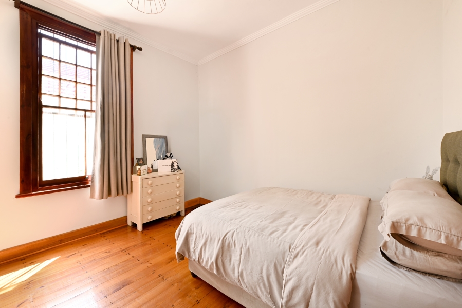 3 Bedroom Property for Sale in Sea Point Western Cape